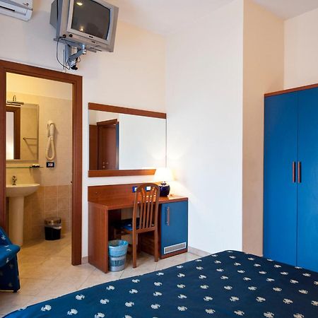 Hotel 4 Pini Ρώμη Εξωτερικό φωτογραφία