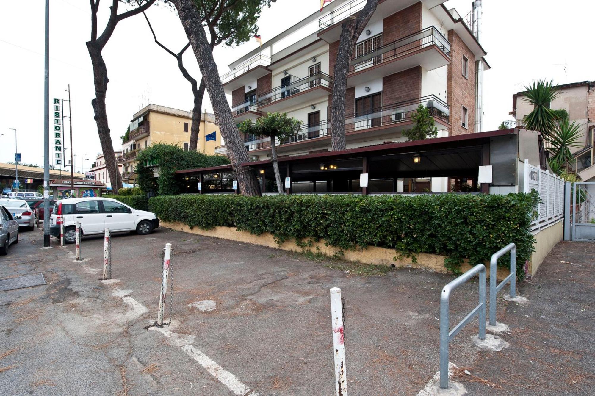 Hotel 4 Pini Ρώμη Εξωτερικό φωτογραφία