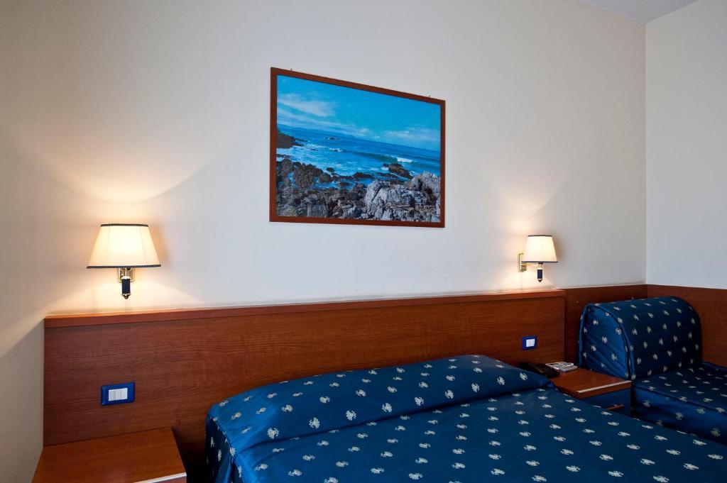 Hotel 4 Pini Ρώμη Δωμάτιο φωτογραφία